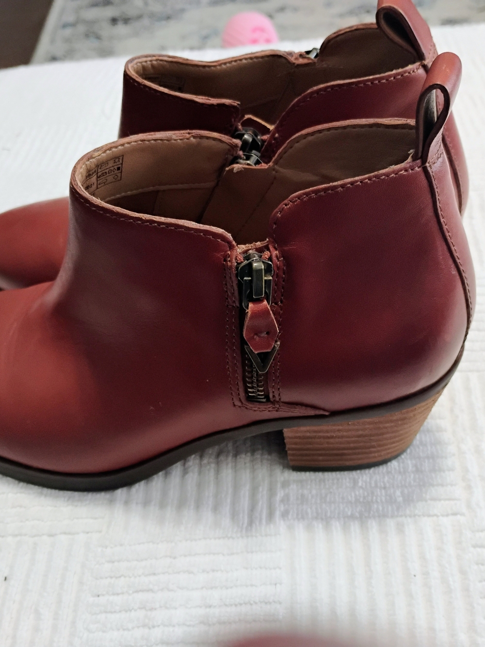 Vionic Cecily Leather Ankle Boots Women's 7.5 Cognac Brown Side Zips - Picture 10 of 13